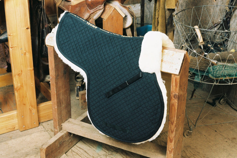 Engel Deluxe Sheepskin All Purpose Numnah with Pommel Roll and Complete Lining - 3322C