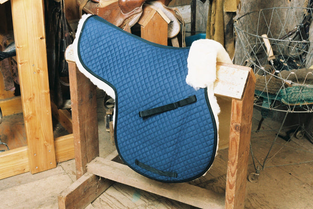 Engel Deluxe Sheepskin All Purpose Numnah with Pommel Roll and Complete Lining - 3322C