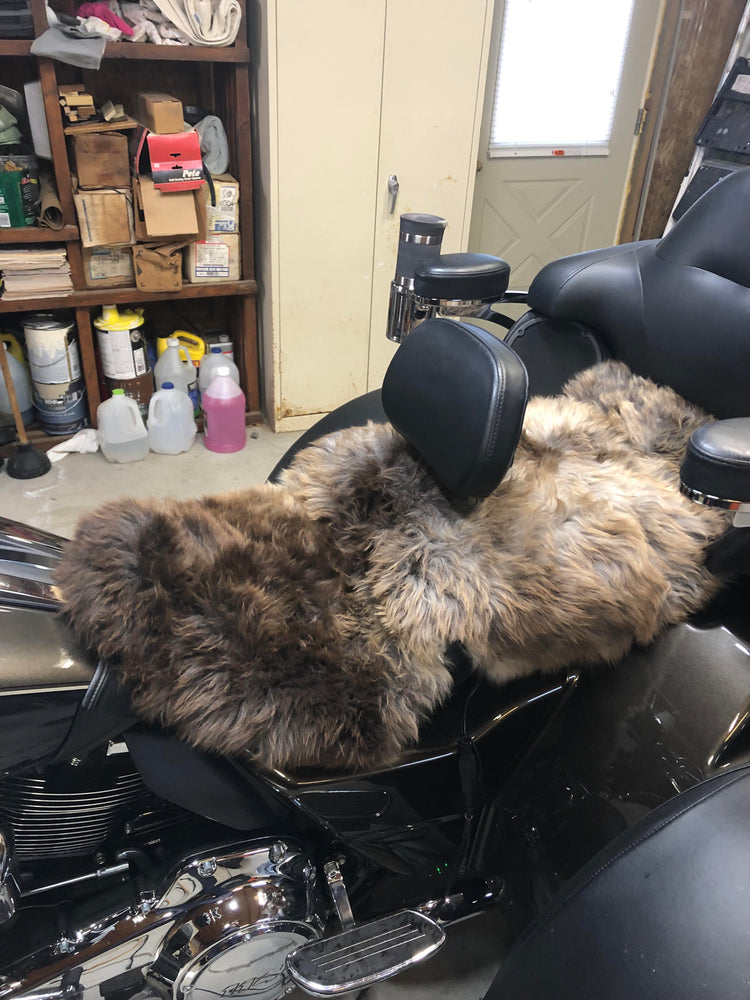 Full Pelt with Straps Sheepskin Buttpad®