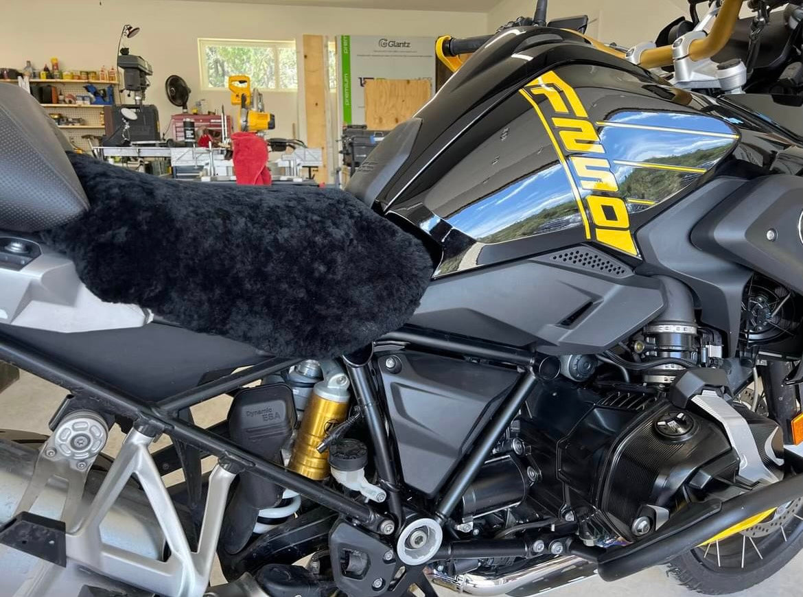 R1200/R1250 GS/RT Custom Driver's Seat Cover – Alaska Leather