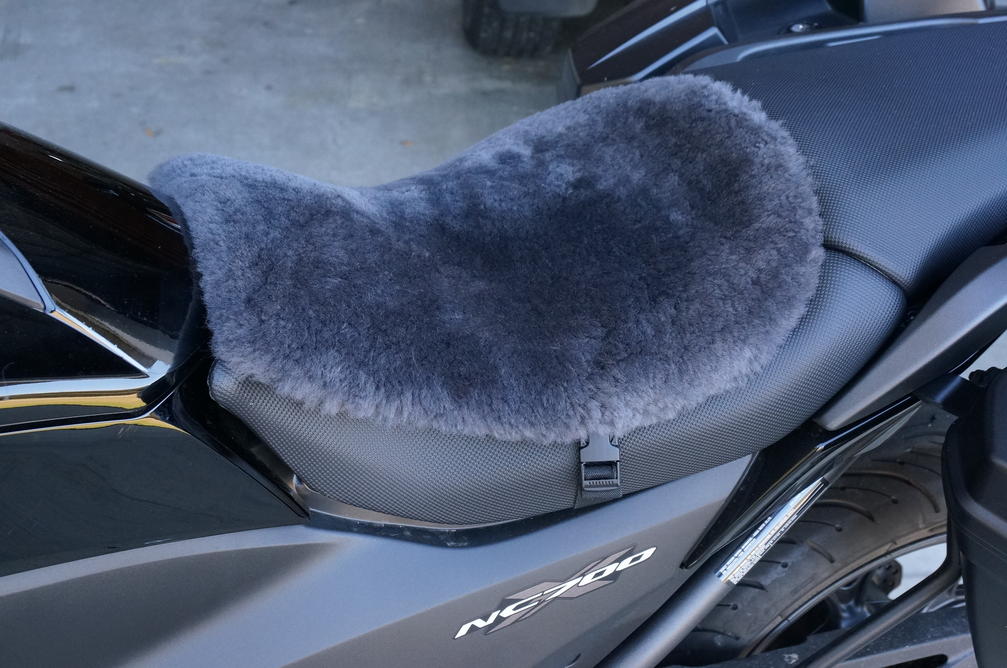 Pillion 1 Sheepskin Buttpad - Motorcycle Seat Cover – Alaska Leather